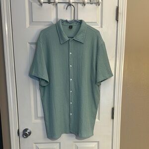 SHEIN Green Casual Button Down Shirt with Relaxed Fit